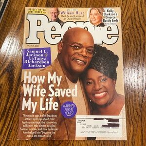 People Magazine - March 28 2022 - Samuel L. Jackson - Kelly Clarkson   magazines